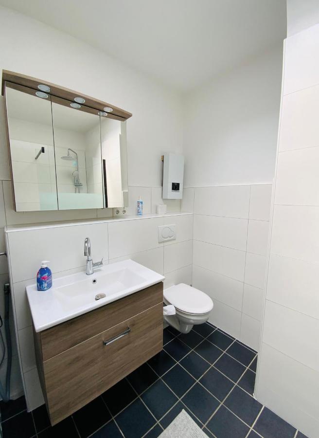 Sehr Schoenes Haus Mit Terasse Naehe Duesseldorf Apartment Krefeld Ngoại thất bức ảnh